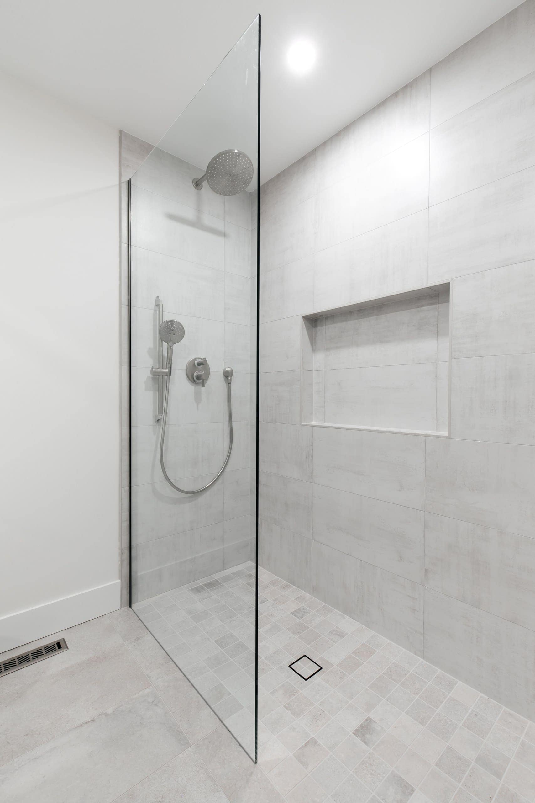 MZrf0XwcaGzKEgwzZnG9WQ