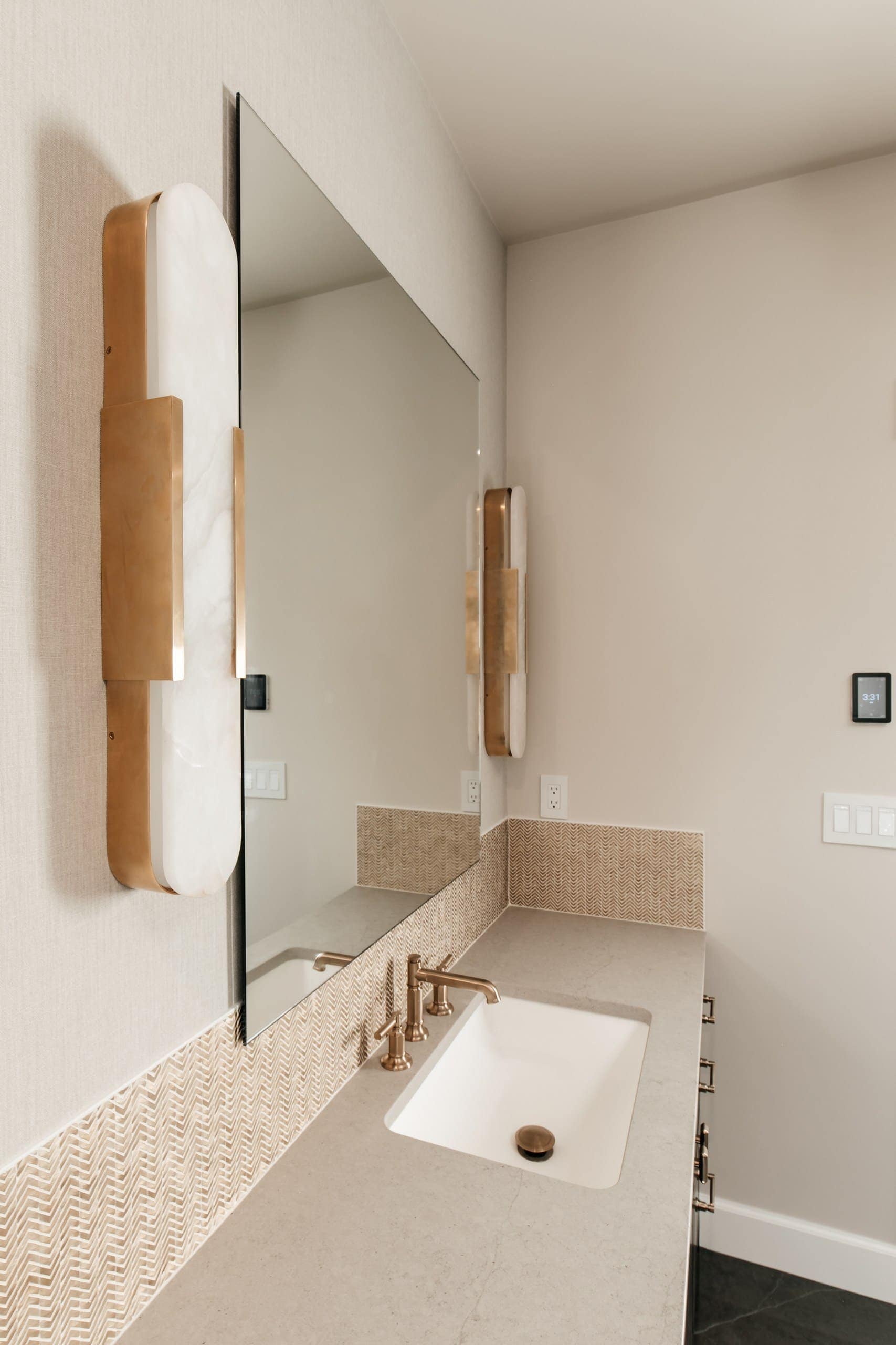 fPB89d3k-Kgy-FptHanR0Q