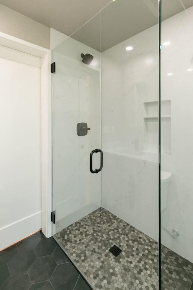 dc4H71KVsQ7kFuGmN4V4GA (2)